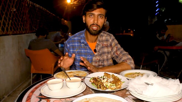 y2mate.com - Lahore Best Makhni karahi Cooked In Desi Ghee  special Green Boti