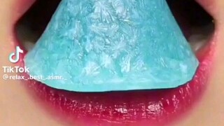 SATISFYING LIPS ASMR