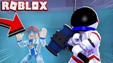 THE ULTIMATE TROLL RETURNS!! - ROBLOX FLEE THE FACILITY