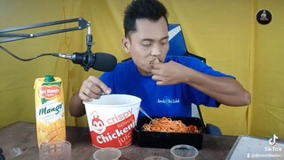 DJ MARCH BARIOS MUKBANG JOLLIBEE SPAGHETTI FAMILY Pan & CHICKEN JOY