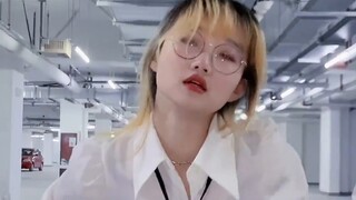 [(G)I-DLE]Cảm giác chuyển đổi liền mạch giữa hot girl và trai đẹp trong điệu nhảy ba người Tomboy