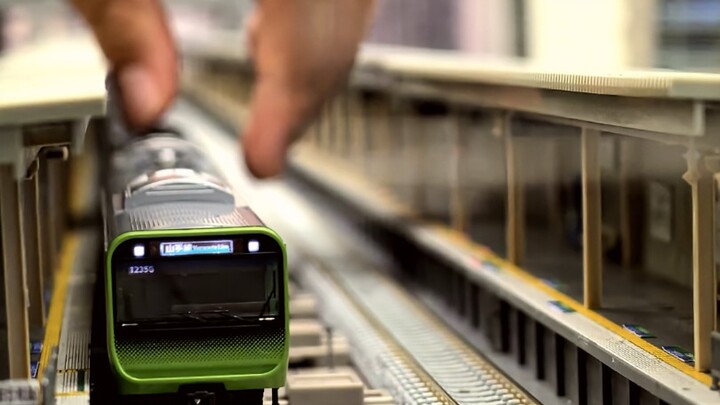 Japan's most popular commuter train for railway fans?!