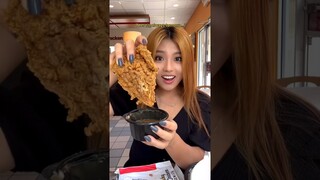 WHEN THE PORTION SIZES ARE TOO SMALL AT KFC #shorts #viral #mukbang