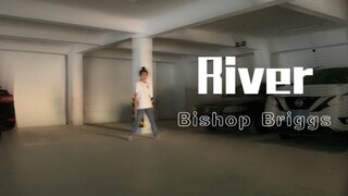 【快进来看漂亮妹妹跳舞】十五岁准高中生翻跳红房子抽烟舞《River》