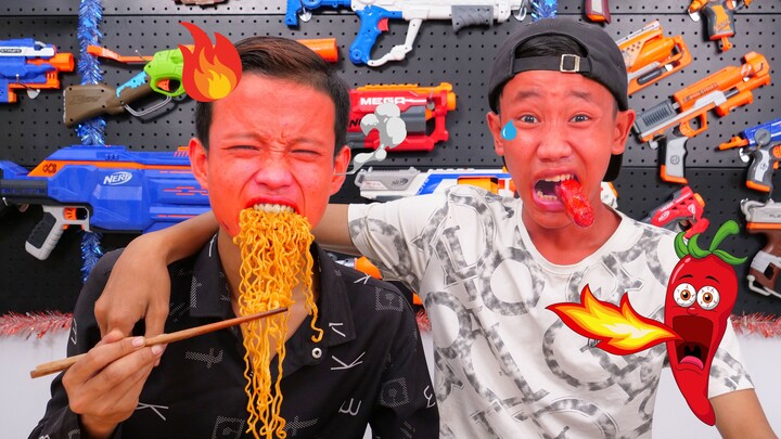 NERF GUN VLOG 02 SPICY NOODLES BATTLE- THỬ THÁCH ĂN MÌ CAY