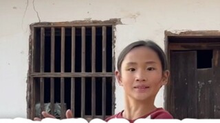 Kekuatan ibuku adalah kekuatan pendorong yang membuatku terus maju, dan senyuman kakakku adalah moti
