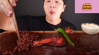 Mukbang mì cay với đùi gà phần 4 #anngon