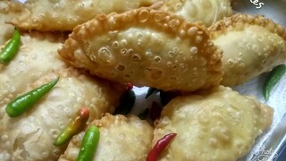 Resep dan cara membuat pastel/epok epok renyah. Pastel/epok epok renyah dan crispy