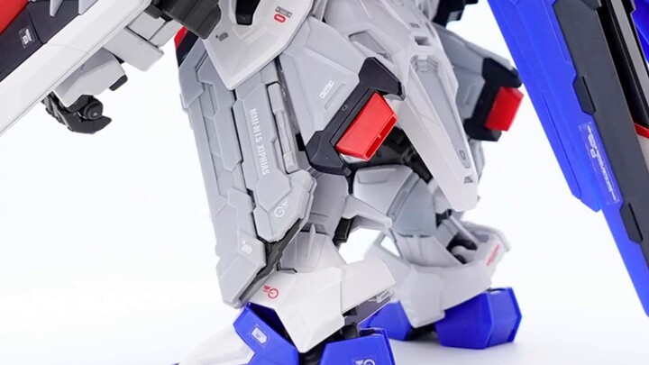 [Grup Teks Resmi] Pengantar Grup Teks Resmi MGSD Freedom Gundam--Fashionable? Butik?