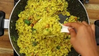 पोहा रेसिपी: पारंपरिक और स्वादिष्ट नाश्ता ll poha recipe in hindi ll poha recipe in the Indian ll