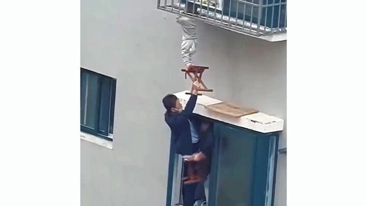 Chinese neighbors’ “rescue” of babies goes viral abroad, foreigners say: They are angels sent by God