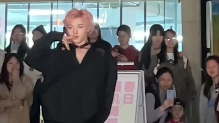 大家要的露腿直拍来喽最后再发一次吧