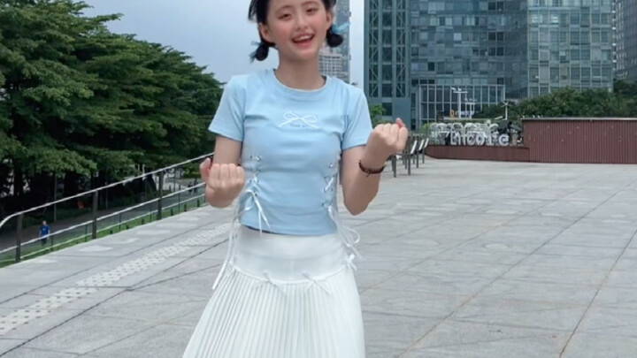 舞蹈风暴！少女活力四溢
