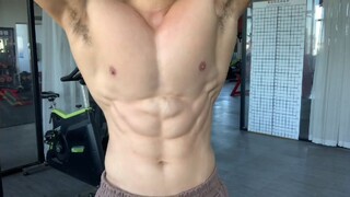 🥰✨  #TontonanTerbaik2024 #AwardTahunanAnimeBstation2024 #douyin #gym #chineseboy #abs