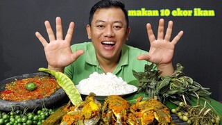 MAKAN 10 EKOR IKAN PEPES PEDAS SAMBEL GOANG LALAPAN MENTAH PETE