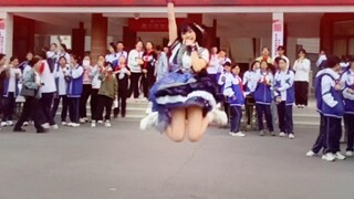 ชมรมโรงเรียนมัธยมกำลังรับสมัครไอดอลหน้าใหม่!