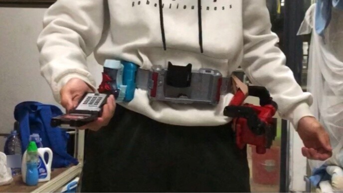 When you have no money and can’t afford Faiz’s csm belt