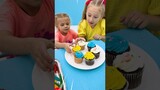 Kids learn to wash hands before eating