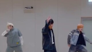 Standing Next to You 舞挑来啦