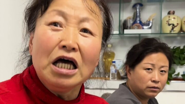"Contemporary Young People's Guide to Resenting Relatives during the Chinese New Year"