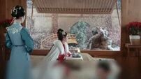 She Died in past life.  Now she Reborn. and she rewrite the rule. Full Chinese movie