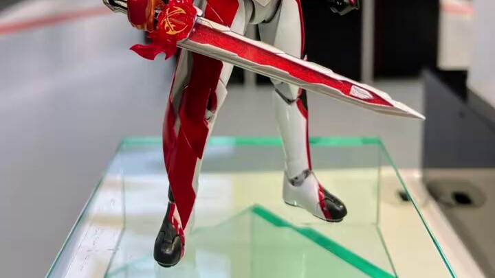 SHFiguarts Kamen Rider Holy Blade Courage Dragon Metallic Version (gambar tampilan sebenarnya) Harga