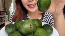 Kemarin pas post baby mango dari Colombia , banyak yg bilang itu tali jiwo kalau di Indo ...