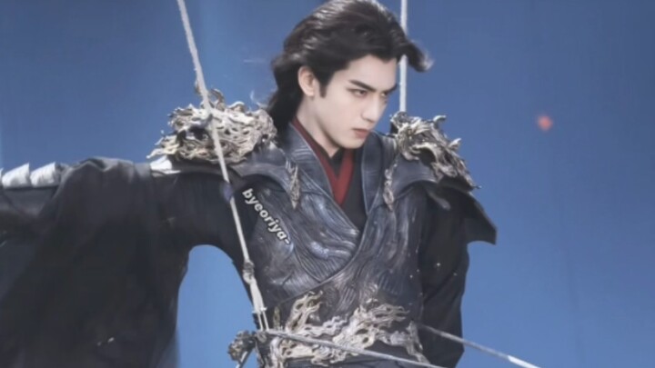 Not a buddy? Just so handsome! This makeup is too stylish! It's so charming that people can't walk..