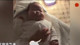 Doing gas exercises for your baby, I can't imagine how uncomfortable it is to have gas in the stomac