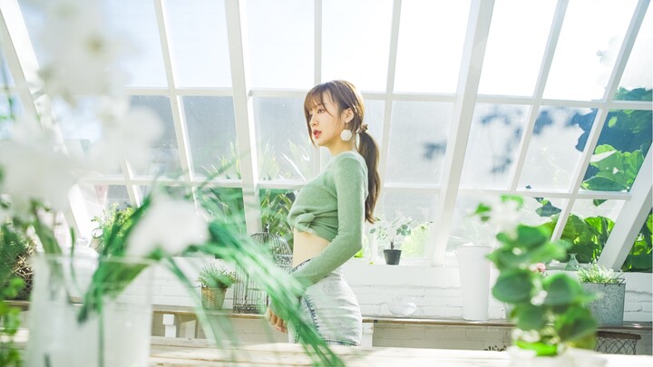 HyunA「Hujan bunga」