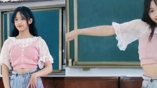 [Liangpi] When a high school girl suddenly decides to dance Savage at a class meeting...it's probabl