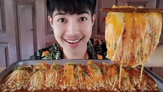 ASMR เสียงกิน   เห็ดเข็มทองราดซอสพริกสุกี้....