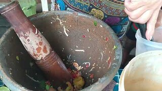 Thai Street Food SOMTUM ส้มตำ สารพัดตำ ตำป่ากุ้งสด ตำโคราช