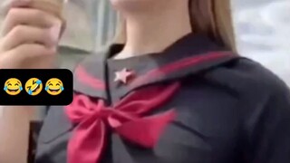 Your so beautiful 🤣🤭