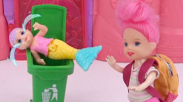 Barbie Theater: Baby mermaid found in trash can and carried home in school bag