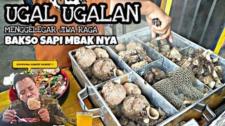 WOW !!! LENGKAP JEROAN BALUNGAN KIKIL URAT GINJAL SEMUA ADA - bakso sapi mbak nya / kuliner lamongan