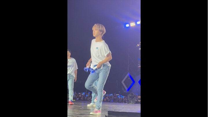 Kim Jong-woon, don't be too ridiculous. He danced this dance 4 times today.