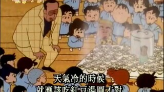 [蜡笔小新美食]小新和美伢吃煮玉米，幼儿园吃红豆汤圆，圣诞大餐