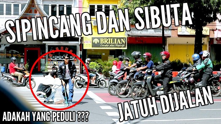 REAKSI Masyarakat!! Melihat Orang Buta dan Pincang Terjatuh Di Jalan - Sosial Eksperimen Indonesia