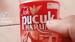 hanya MENIKMATI teh pucuk