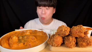 Mukbang Bunmujo Rose Tteokbokki dan Ayam Goreng...  Yummy 😋 Yt 면미니minii