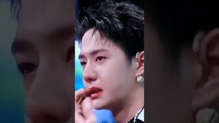 Wang yibo crying for his mother😭#youtubeviralshorts #shortsfeed #wangxian#shortvideo #trendingshorts