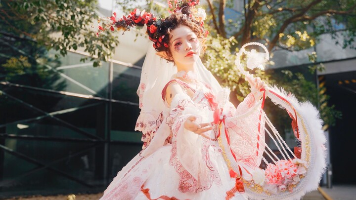 "CP27" will show you 13 fairies wearing Lolita in 4 minutes