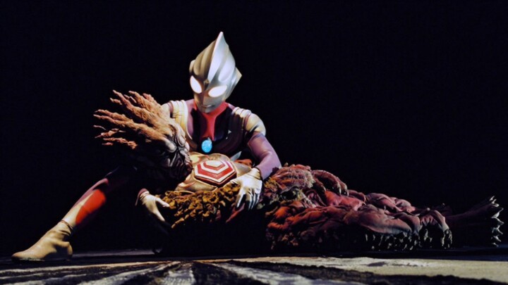 A collection of highlights from the complete works of Ultraman Tiga: the light in people’s hearts wi