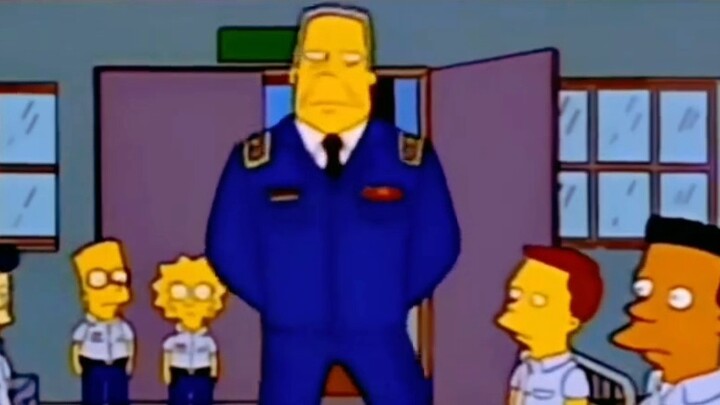 The Simpsons: Lisa diisolasi di sekolah militer.