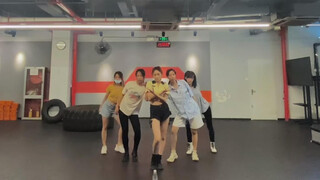 แดนซ์เกาหลี|ห้องซ้อม "Queendom"