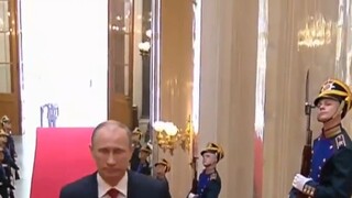 [Chỉnh sửa cá nhân của Putin] Người Trung Quốc quá khao khát loại anh hùng có thể cứu tòa nhà khỏi s