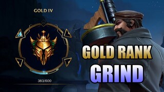 GOLD RANK WITH GRAVES - CRIME CITY SKIN