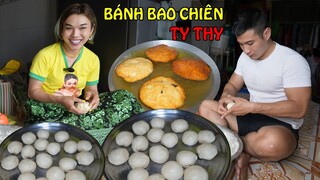 Ty Thy và Trai đẹp làm Bánh bao chiên cho mẹ ăn - Ty Thy Vlog Gỏi đu đủ