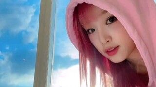 Thử thách nhảy YENA Choi Ye Na - AKMU "Love Lee"